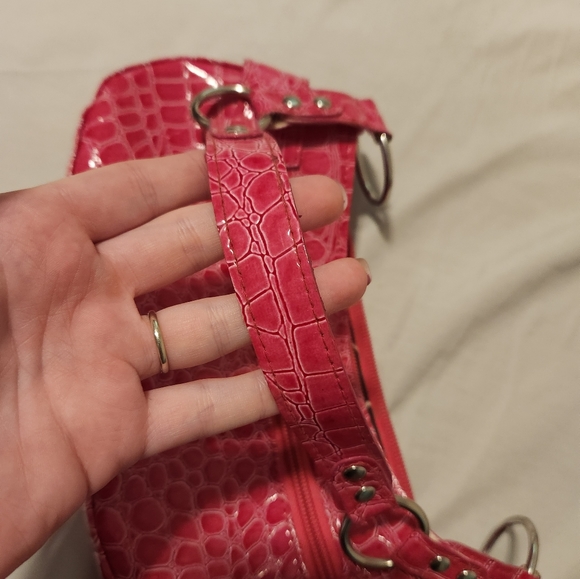Pink faux alligator purse like new - Picture 3 of 6